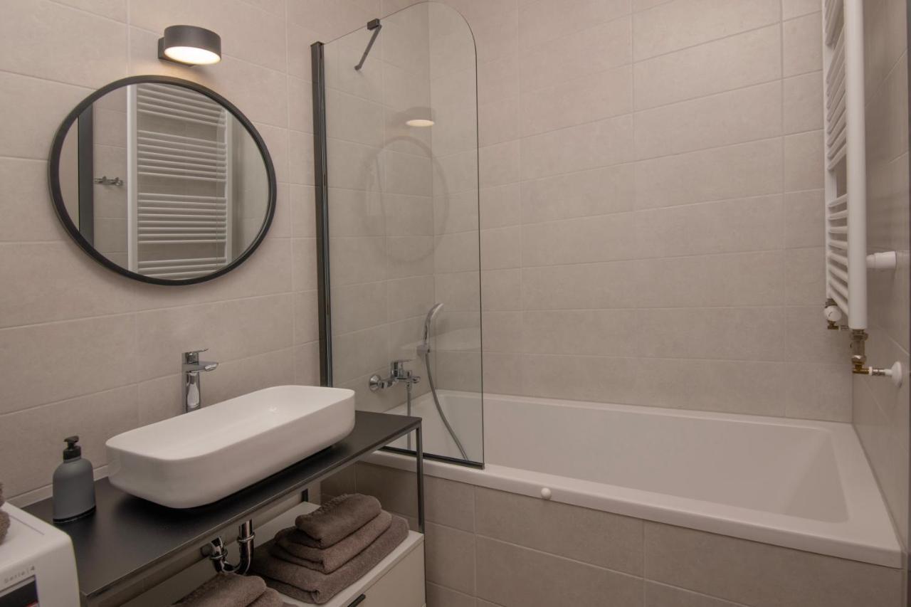 Apartment Family & Friends - Floor - Free Parking *